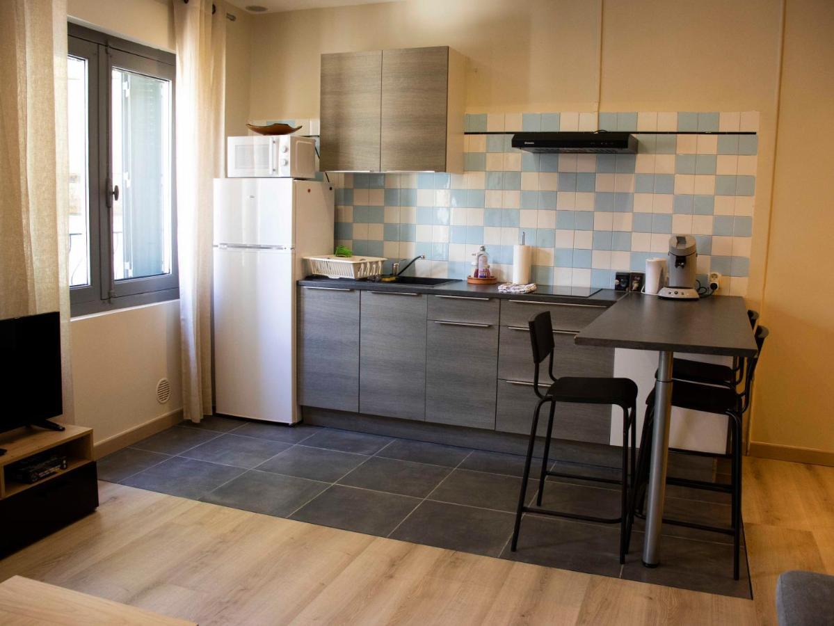 Chez Leon - Clim' & Patio - Appart Loupian Centre מראה חיצוני תמונה